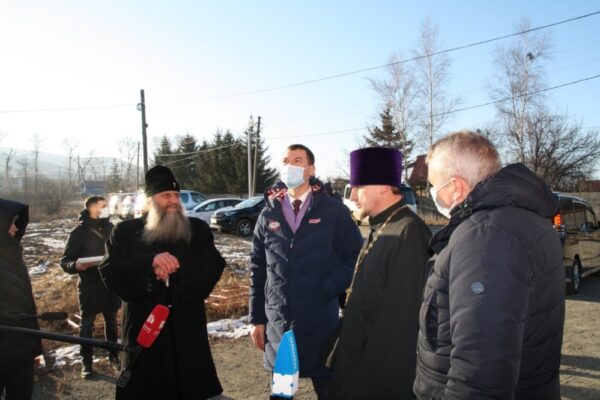 Губернатор Хабаровского края посетил храм в Казакевичево